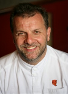 http://www.avosassiettes.fr/img/Chef-Philippe-Renard-pour-maille.jpg