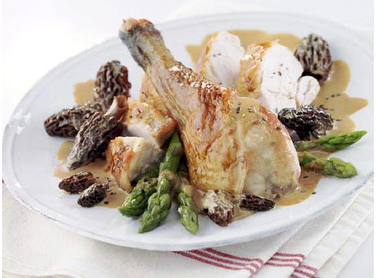 Fricassée de Poularde de Bresse au Vin Jaune et Morilles | A Vos Assiettes