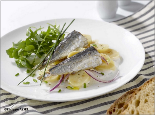 salade_de_pommes_de_terre_et_sardines_a_l_huile_d_olive_
