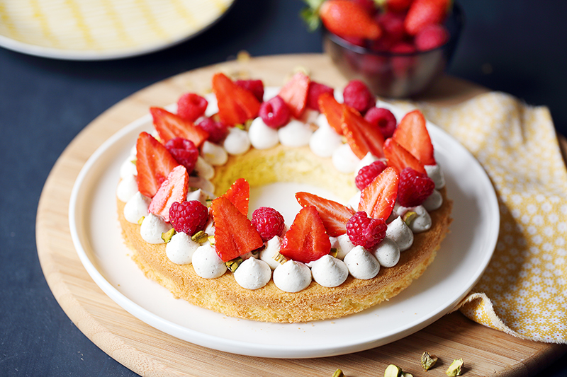 Gâteau-tarte crème vanille et fruits rouges . A Vos Assiettes