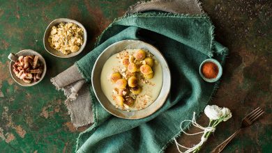 Gnocchi farcis carbonara Giovanni Rana, sauce oignons paprika fumé, crumble parmesan