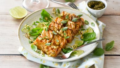 Brochettes de saumon pesto