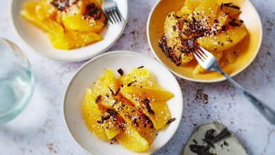 Salade orange copeaux de chocolat noix de coco râpée