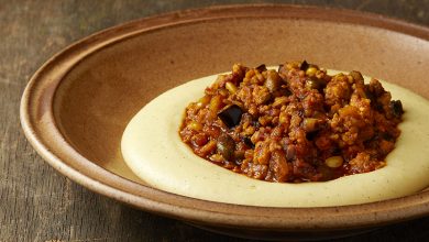 Mijoté de veau haché pistaches et pignons, purée vanille