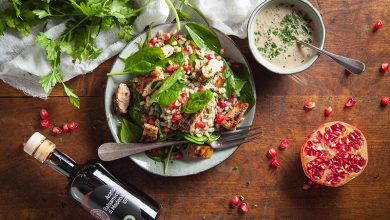 Salade d’orge perlé poulet grillé épinards, sauce verte au Vinaigre Balsamique de Modène IGP