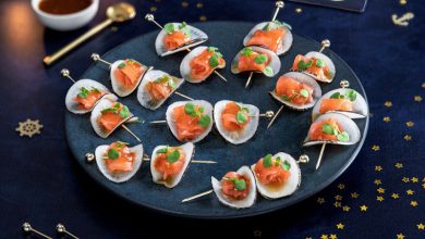 Bouchée croquante de radis saumon fumé, caramel d’agrumes au miso