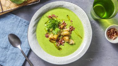 Velouté de cresson chips de poitrine fumée