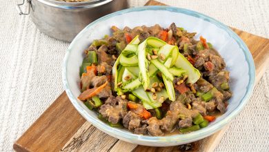 Axoa de boeuf, tagliatelles d’asperges piment d’Espelette