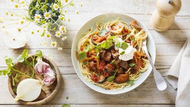 Ragoût d’aubergines bœuf irlandais, tomates, spaghetti ricotta