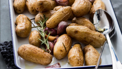 Pommes de terre confites à l’ail et romarin