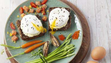 Toasts œufs pochés, sauce hollandaise petits légumes
