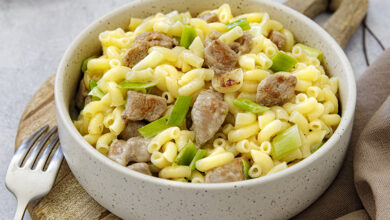 Coquillettes au veau et aux poireaux