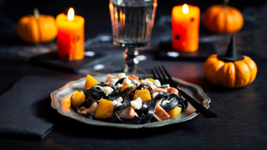 Tagliatelles noires potiron et bûchette de chèvre