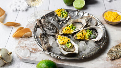 Huîtres fraîches, granité mangue, avocat citron vert