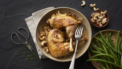 Cuisses de pintade oignons noix de cajou