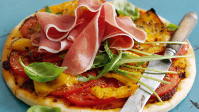Pizza jambon de Parme et poivrons grillés
