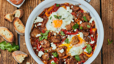 Shakshuka à l’épaule d’agneau grillée