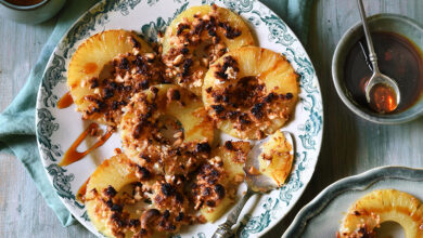 Crumble d’ananas rôti caramel vanillé beurre salé