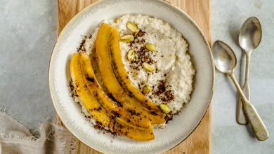 Porridge de millet banane caramélisée
