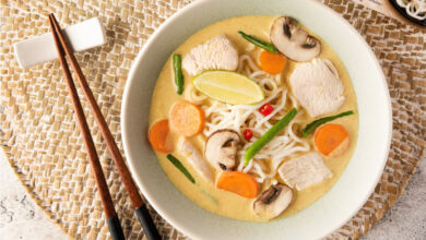 Ramen de poulet curry et légumes