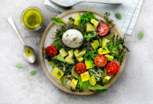 Salade simple rapide à l’avocat