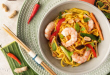 Salade de nouilles crevettes curry jaune