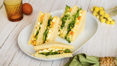 Sandwich à l’œuf estragon, chiffonnade salade