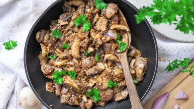 Sauté champignons, sauce asiatique persil frisé