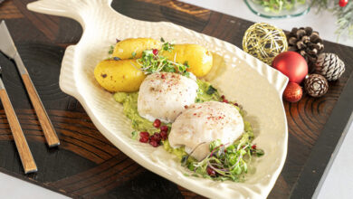 Médaillons merlu, purée d’avocat menthe, pommes de terre grelots