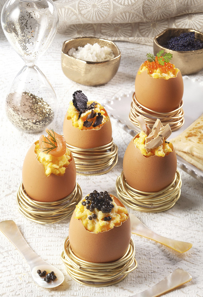 Œufs brouillés habits de fêtes