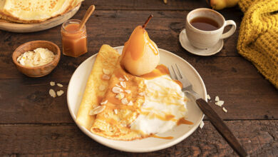 Crêpes caramel beurre salé poire pochée