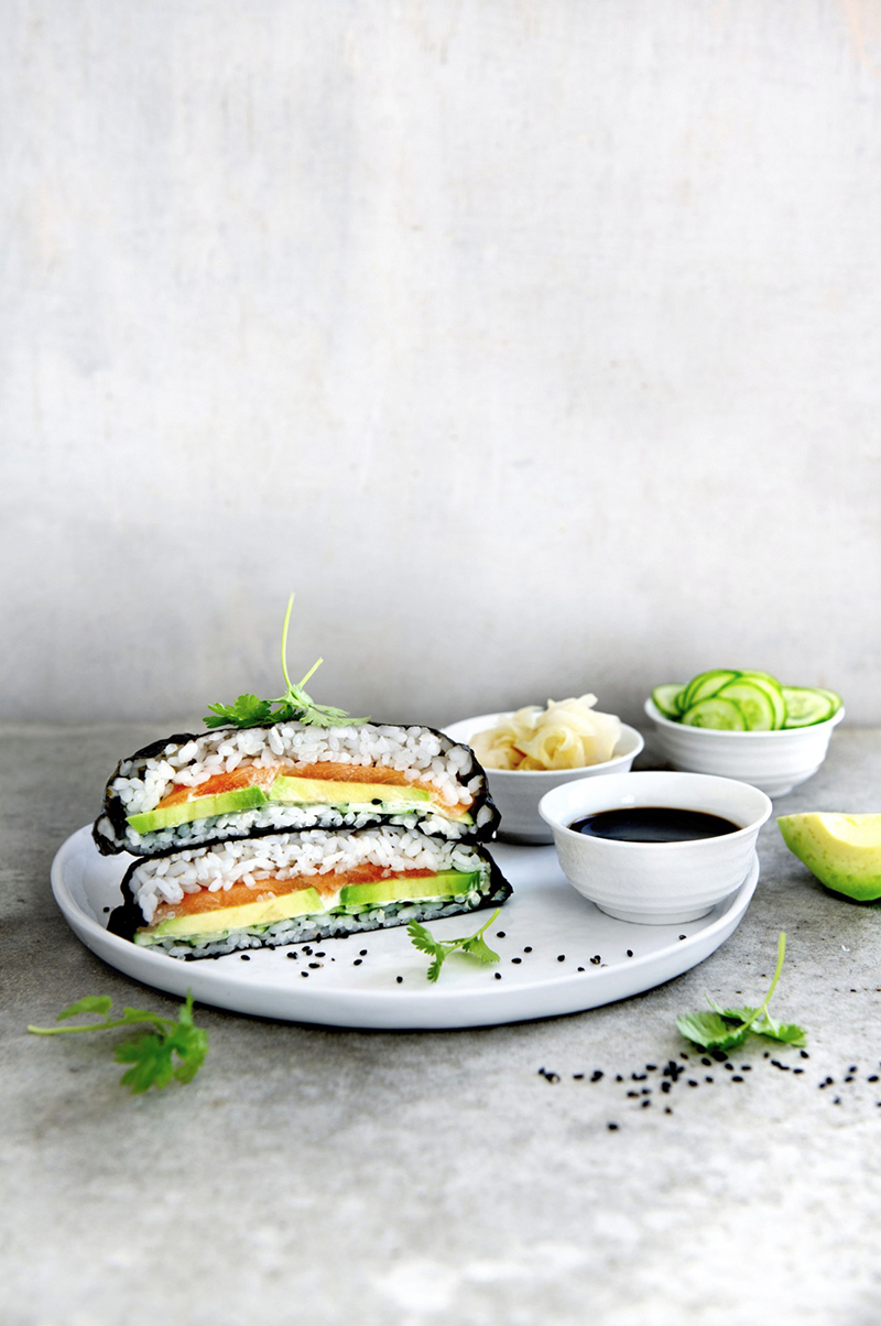 Sandwich sushi avocat, saumon mayonnaise gingembre