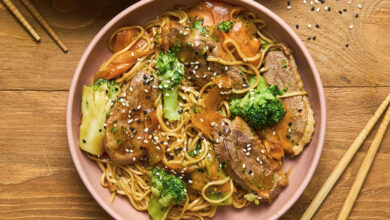 Filets de canard Français laqué nouilles sautées