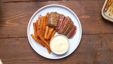 Pavés rumsteck, frites carottes sauce Boursin®