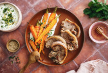Côtes filet d’agneau, carottes rôties miel sésame