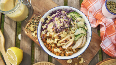 Salade de poulet chou rouge, cacahuète sauce Ponzu