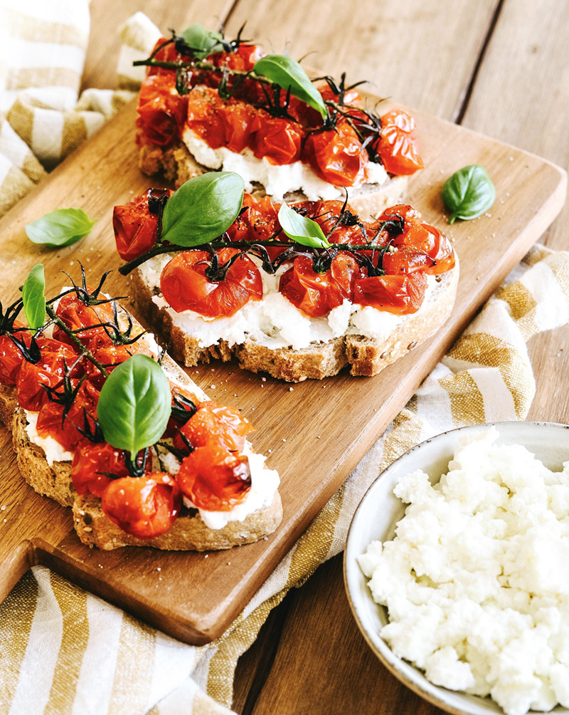 Bruschettas tomates confites Brocciu AOP