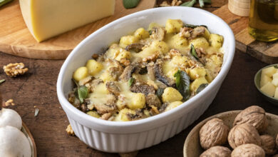 Gnocchi au four avec Fromage Stelvio AOP, sauge croquante, noix champignons