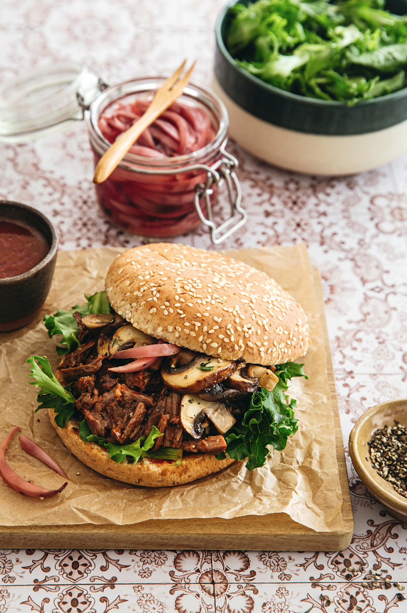 Burger pulled beef champignons