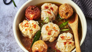 Paupiettes de lapin mijotées aux pommes et herbes