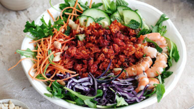 Salade de mesclun légumes prêts à l’emploi, riz croustillant