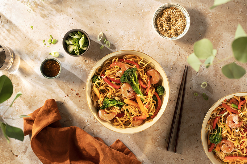 Sauté nouilles soba crevettes légumes