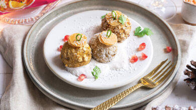 Bouchées festives, boules de Noël lentilles corail, curry chantilly coco