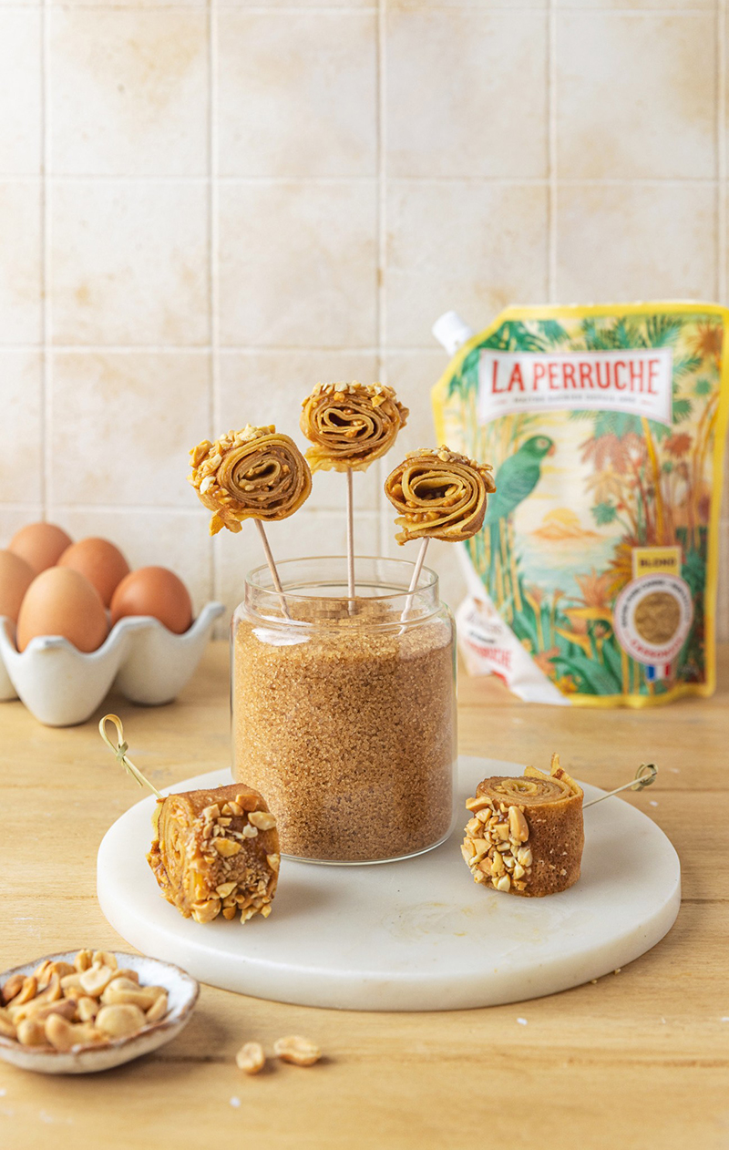 Sucette de crêpes roulées caramel cacahuètes