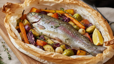 Truite entière papillote, légumes d’hiver rôtis herbes fraîches