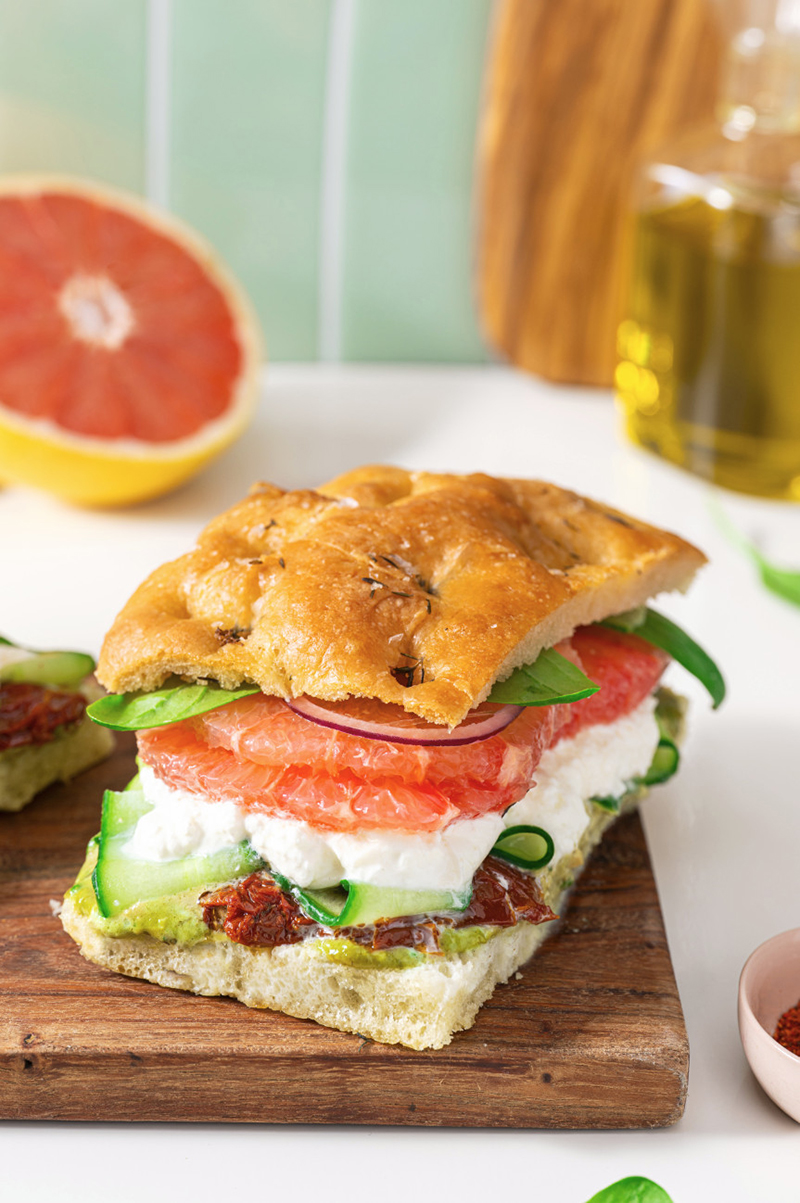 Veggie sandwich focaccia Pamplemousse Rose de Floride